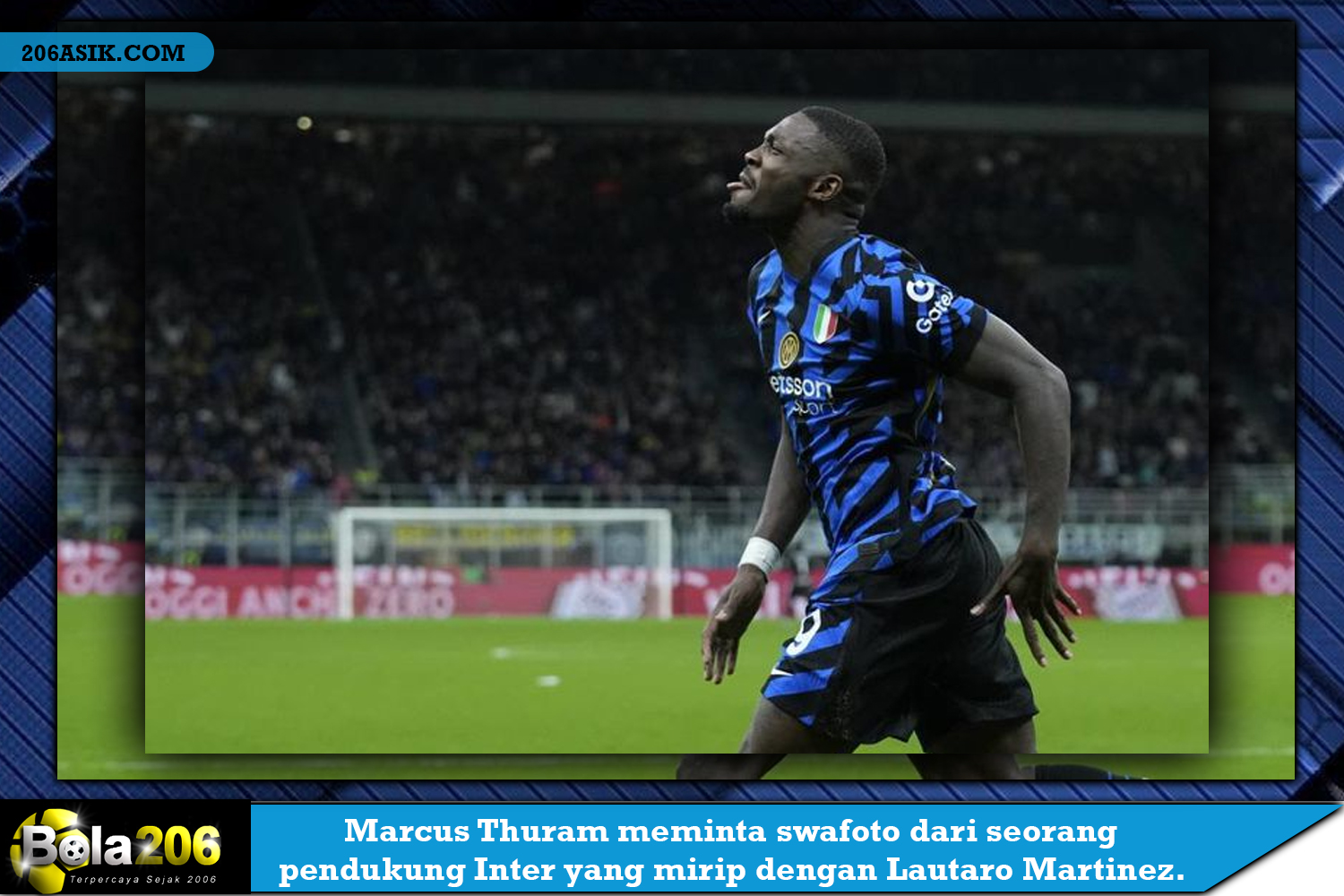 Marcus Thuram meminta swafoto dari seorang pendukung Inter yang mirip dengan Lautaro Martinez.